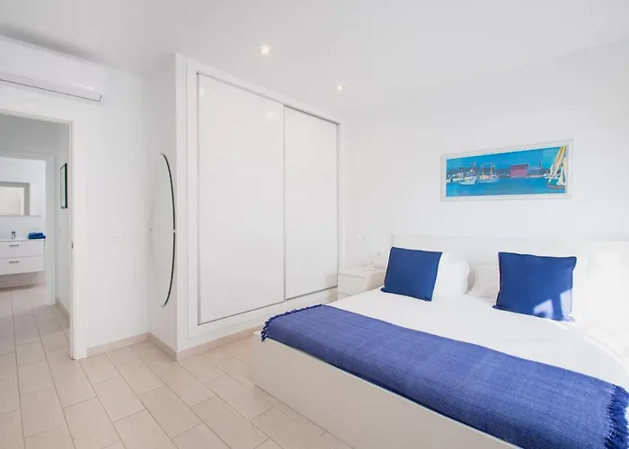 Blancazul Harbour View Apartment *